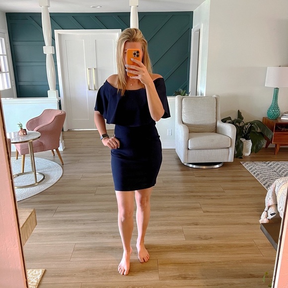 Women’s Navy Blue Off the Shoulder Dress Size XL - Picture 12 of 13